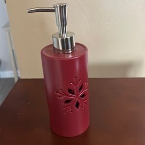 Winter Holiday Soap Pump